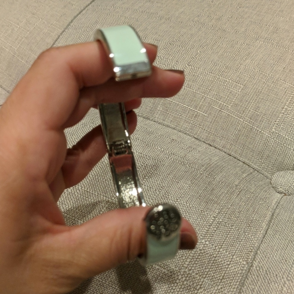 Bangle - Picture 3 of 5